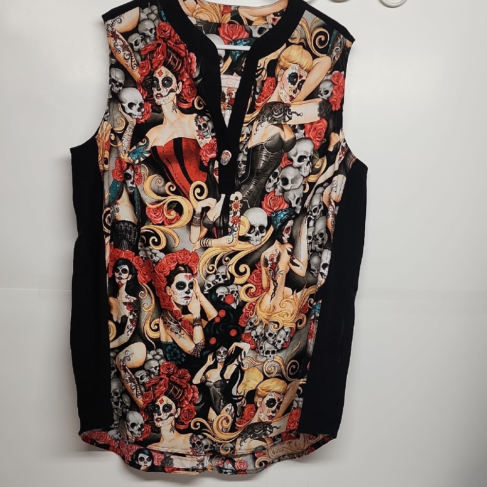 Handmade sleeveless skull Dia de las madres print top with Pockets. HALLOWEEN
